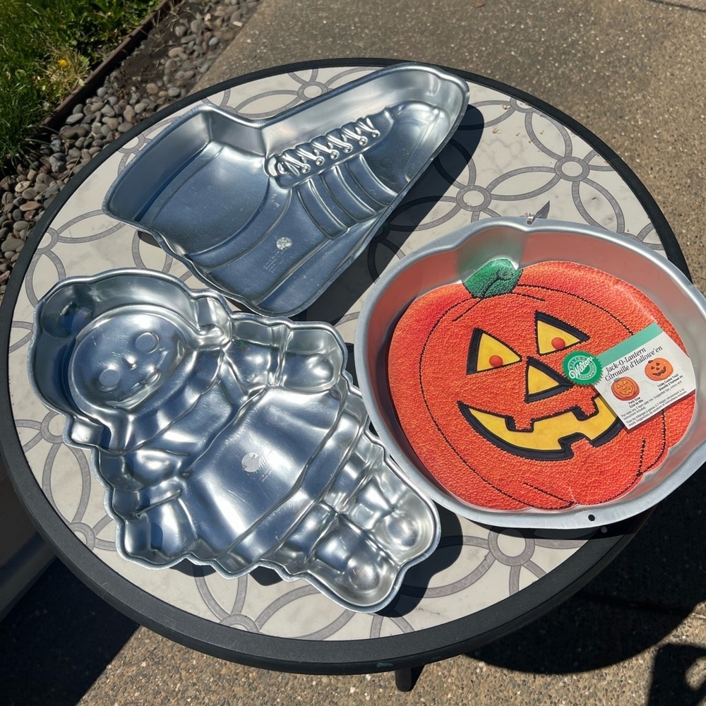 Vintage Wilton Cake Pan Lot! Doll, Shoe, Pumpkin